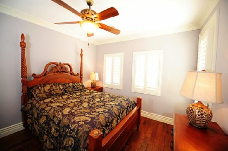 Las Vegas Mini Castle #2 (The Gambler) - Las Vegas, Nevada