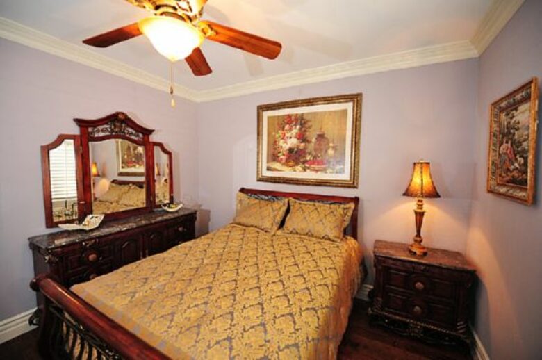 Las Vegas Mini Castle #2 (The Gambler) - Las Vegas, Nevada