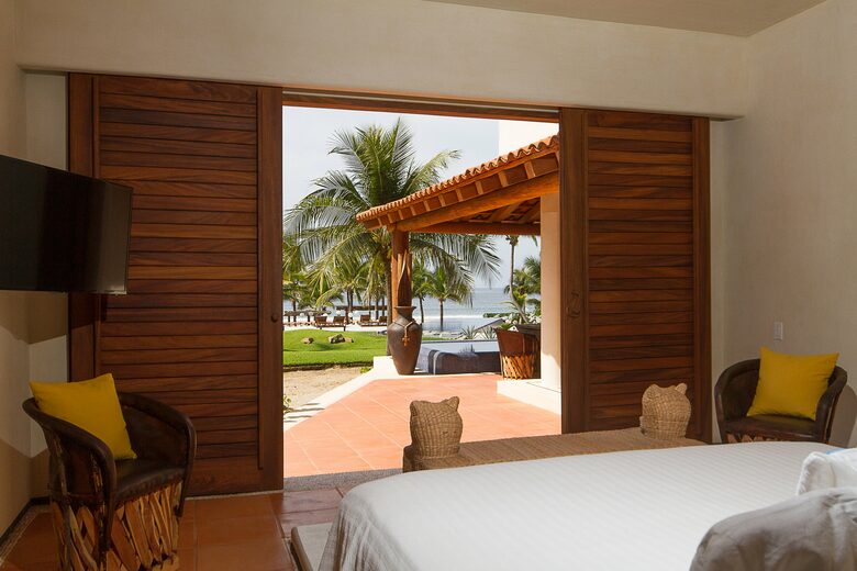 Hotel Las Palmas - 2 Bedroom Residence - Zihuatanejo, Mexico