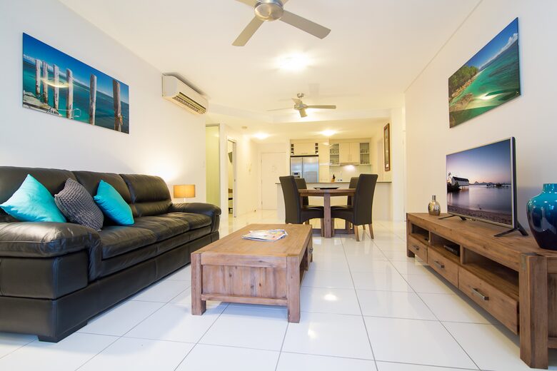 Vision Cairns Esplanade 2 Bedroom Apartment - Cairns, Australia