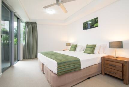 Vision Cairns Esplanade 2 Bedroom Apartment - Cairns, Australia