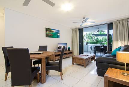 Vision Cairns Esplanade 2 Bedroom Apartment - Cairns, Australia