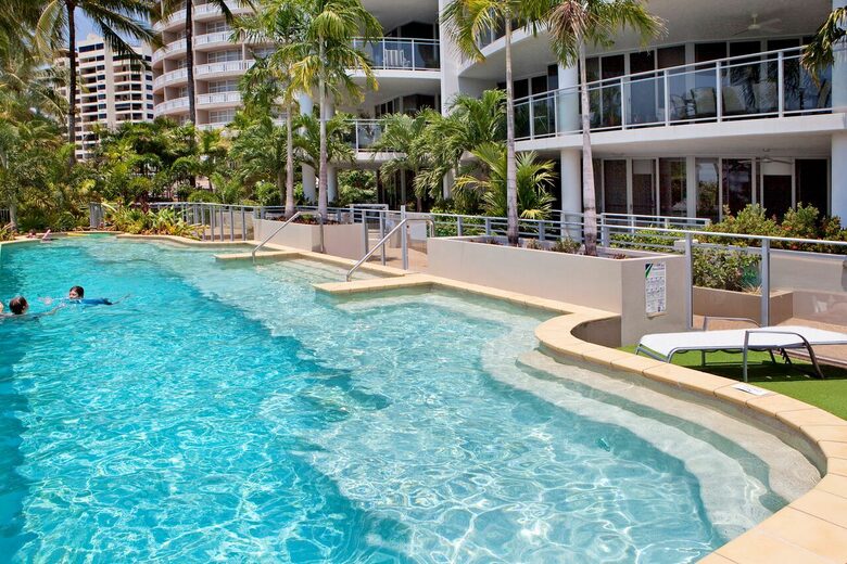 Vision Cairns Esplanade 2 Bedroom Apartment - Cairns, Australia