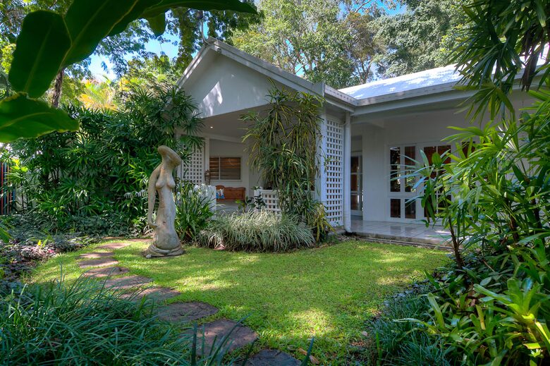 Mistral Tropical Beach House - Port Douglas, Australia