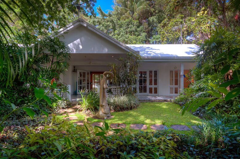 Mistral Tropical Beach House - Port Douglas, Australia