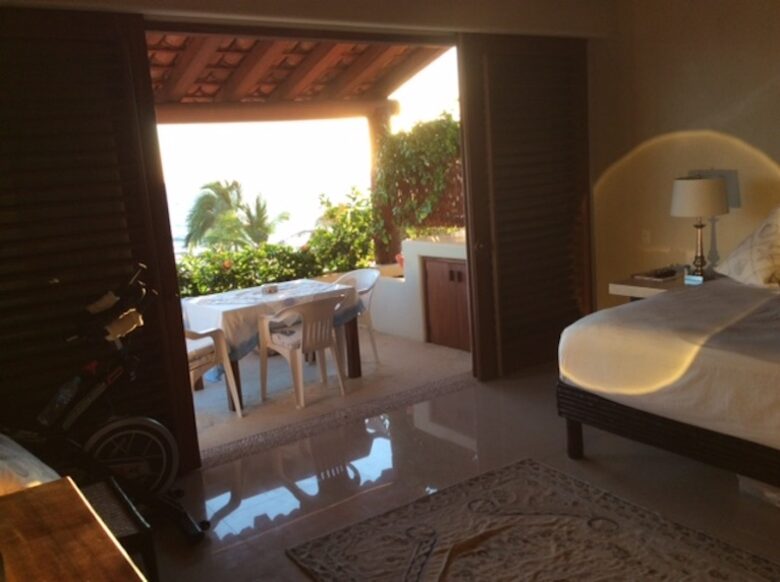 Hotel Las Palmas - 2 Bedroom Residence - Zihuatanejo, Mexico