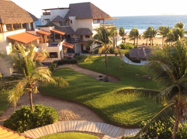 Hotel Las Palmas - 2 Bedroom Residence - Zihuatanejo, Mexico