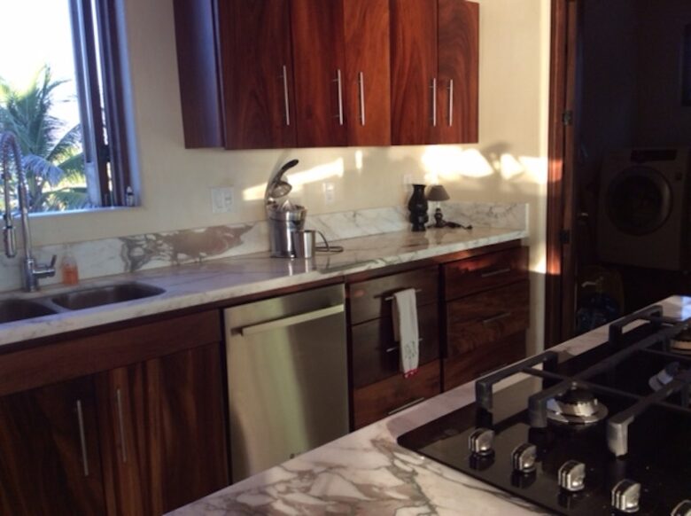 Hotel Las Palmas - 2 Bedroom Residence - Zihuatanejo, Mexico