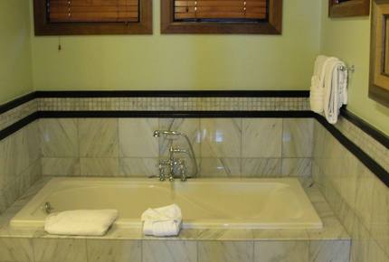 Lake Tahoe Living 2, Tonopalo – 3 Bedroom Residence (Sleeps 10) - Tahoe Vista, California