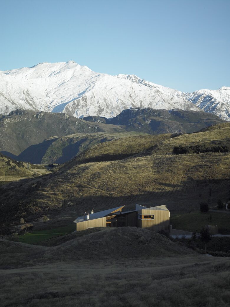 New Zealand Lake House - West Wanaka, Wanaka, Queenstown, New Zealand