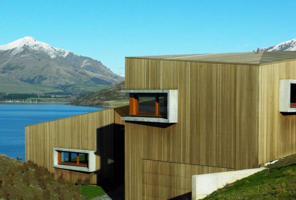 New Zealand Lake House - West Wanaka, Wanaka, Queenstown, New Zealand
