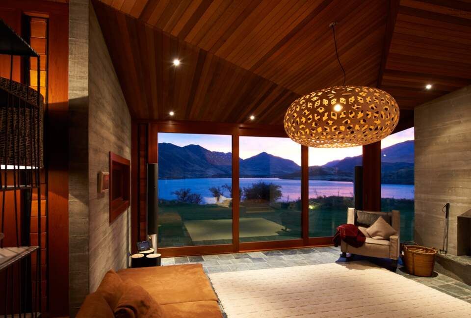 New Zealand Lake House - West Wanaka, Wanaka, Queenstown, New Zealand