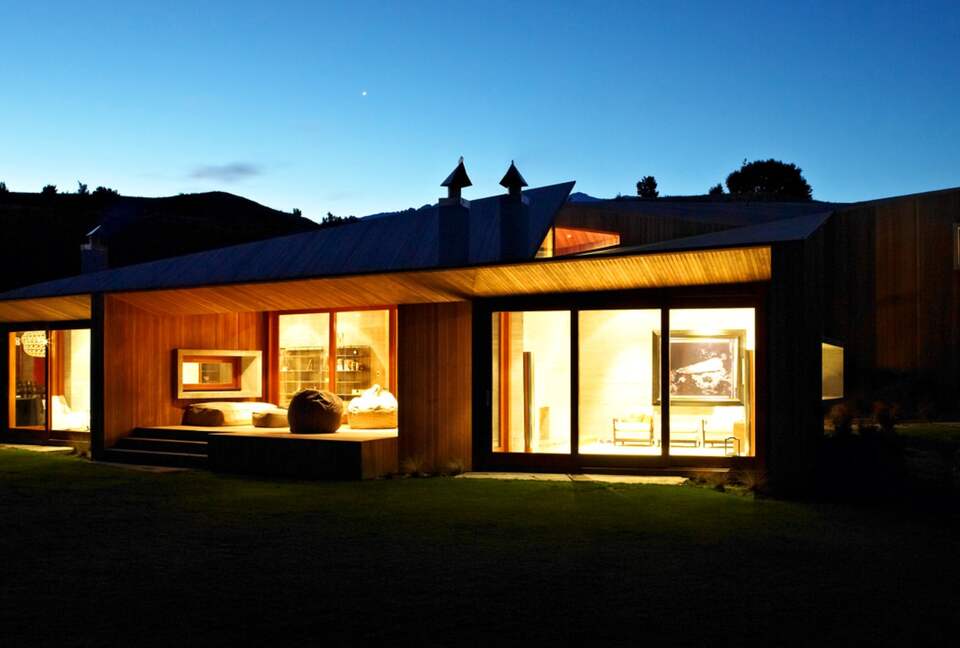 New Zealand Lake House - West Wanaka, Wanaka, Queenstown, New Zealand