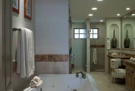 Villa La Estancia, Cabo San Lucas - 2 Bedroom Residence - Col. El Medano, Mexico