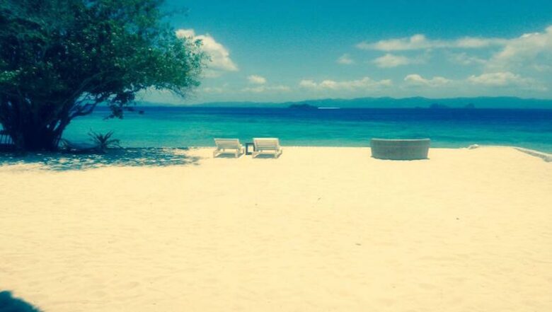 Noa Noa Island (R) - Taytay Bay, Philippines