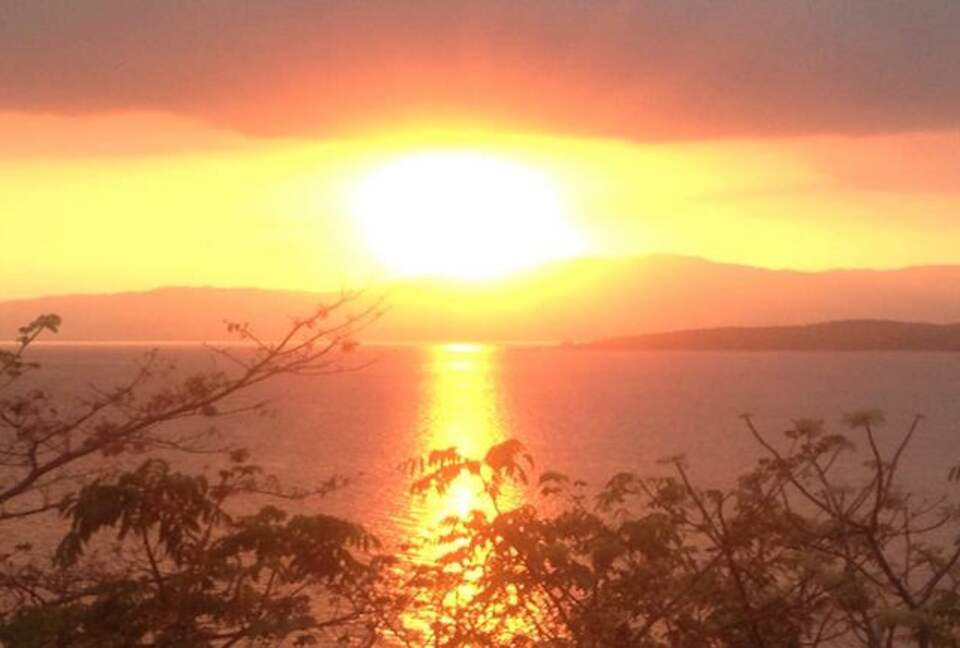 Noa Noa Island (R) - Taytay Bay, Philippines