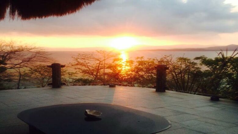 Noa Noa Island (R) - Taytay Bay, Philippines