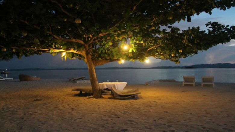 Noa Noa Island (R) - Taytay Bay, Philippines