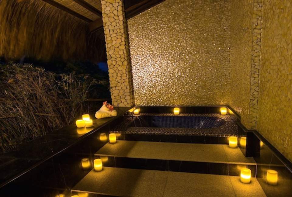 Noa Noa Island (R) - Taytay Bay, Philippines