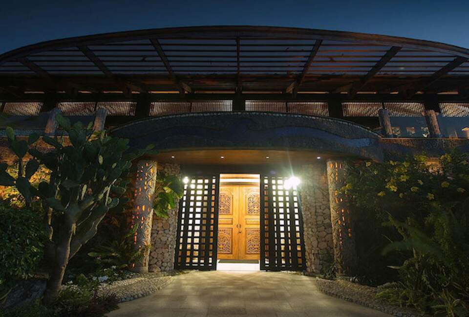 Noa Noa Island (R) - Taytay Bay, Philippines