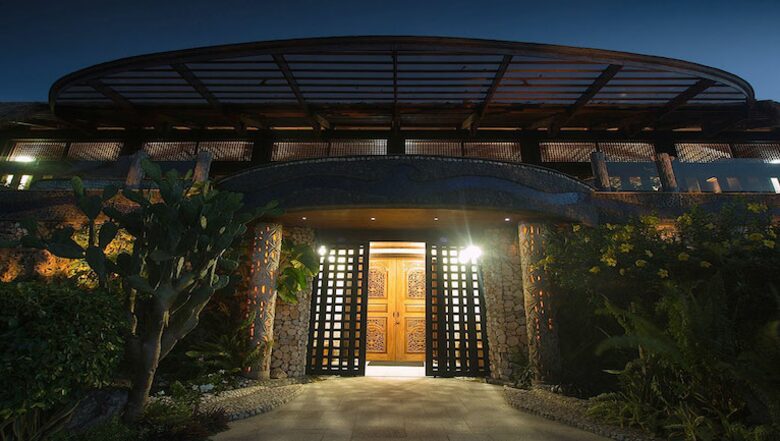 Noa Noa Island (R) - Taytay Bay, Philippines