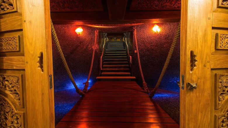 Noa Noa Island (R) - Taytay Bay, Philippines