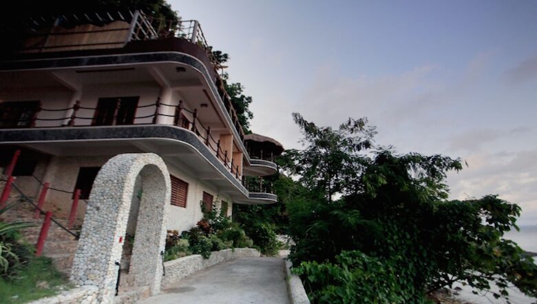 Noa Noa Island (R) - Taytay Bay, Philippines