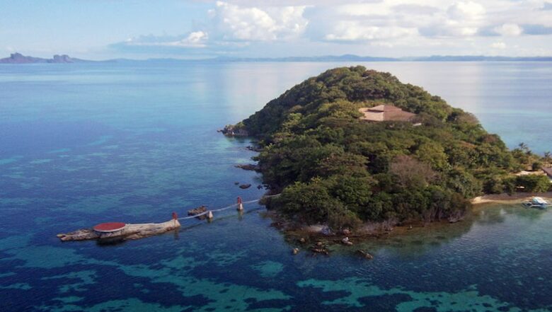 Noa Noa Island (R) - Taytay Bay, Philippines