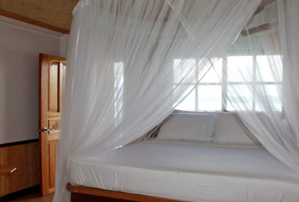 Noa Noa Island (R) - Taytay Bay, Philippines