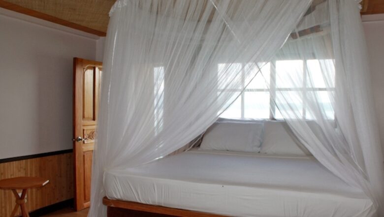 Noa Noa Island (R) - Taytay Bay, Philippines