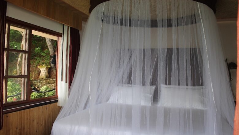 Noa Noa Island (R) - Taytay Bay, Philippines