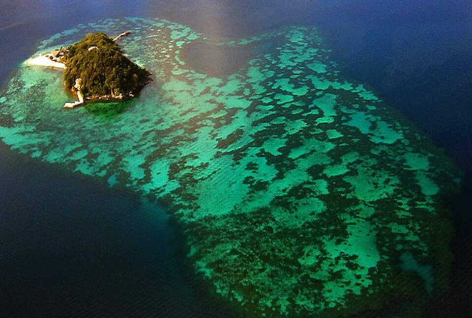 Noa Noa Island (R) - Taytay Bay, Philippines