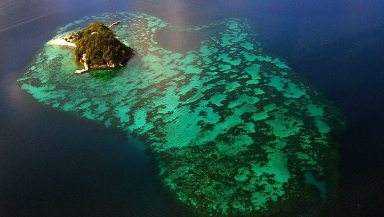 Noa Noa Island (R) - Taytay Bay, Philippines