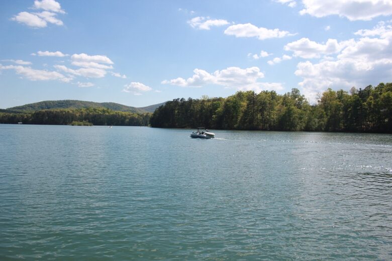 Make a Splash- Lakefront Cabin - Blue Ridge, Georgia