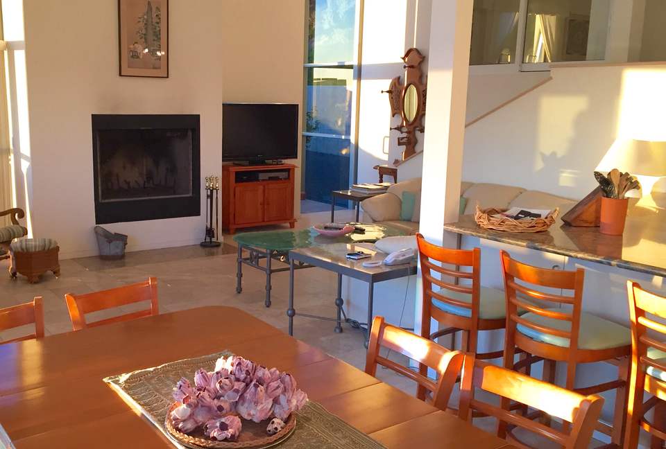 Stunning Beachfront House on Magnificent West Malibu Cove - Malibu, California