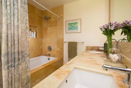 Kaanapali Hale - Lahaina, Maui, Hawaii