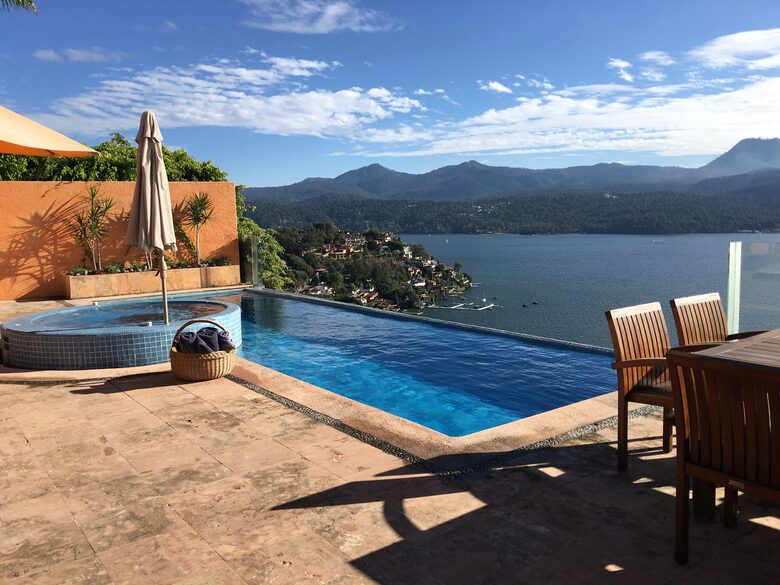 La Peña Rock House - Valle de Bravo, Mexico