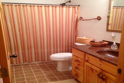 Grouse Thicket Cabin - Mars Hill, North Carolina