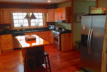 Grouse Thicket Cabin - Mars Hill, North Carolina