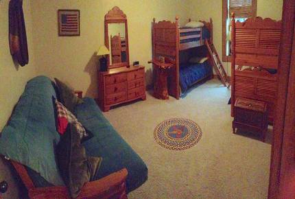 Grouse Thicket Cabin - Mars Hill, North Carolina