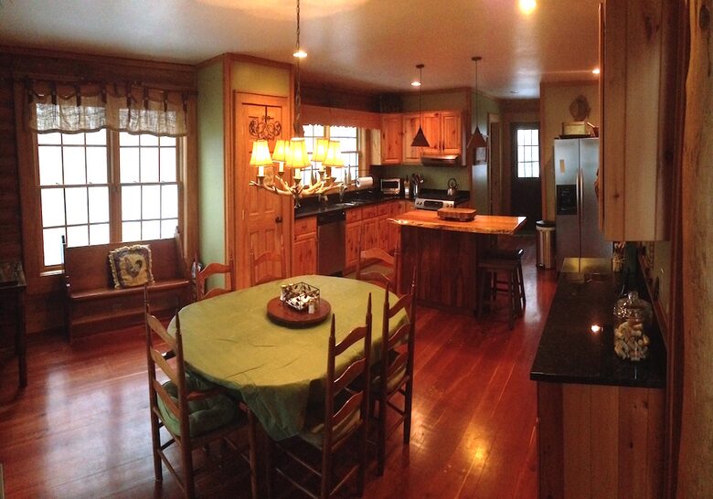 Grouse Thicket Cabin - Mars Hill, North Carolina