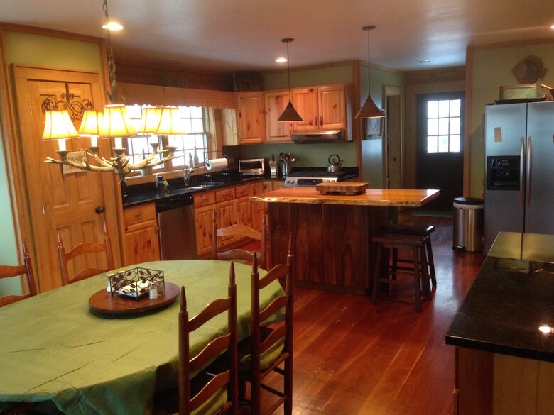 Grouse Thicket Cabin - Mars Hill, North Carolina