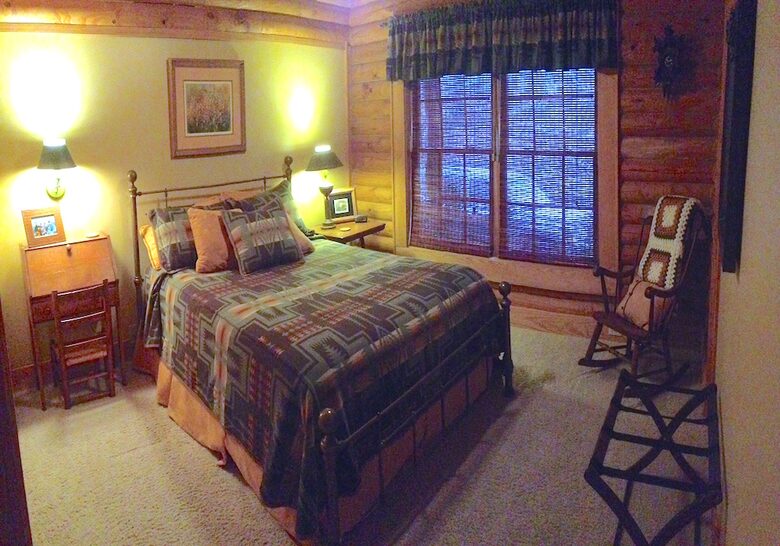 Grouse Thicket Cabin - Mars Hill, North Carolina