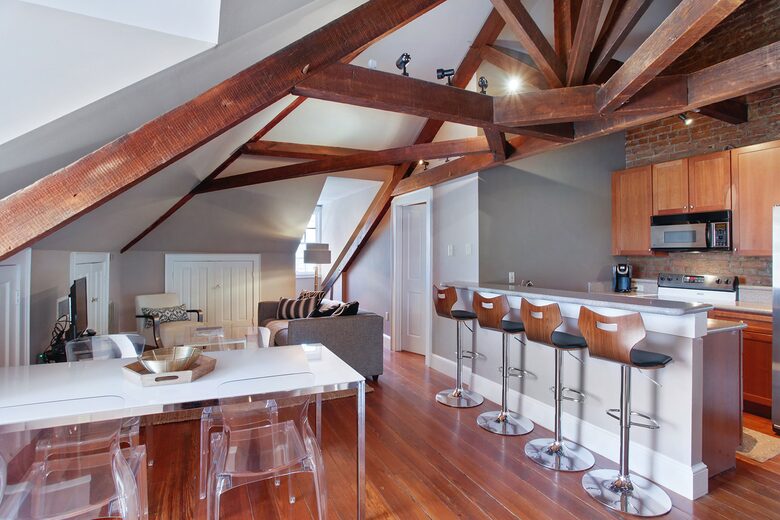 Aioli Apartments- 4A at French Quarter's Center - New Orleans, Louisiana