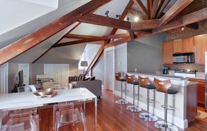 Aioli Apartments- 4A at French Quarter's Center - New Orleans, Louisiana