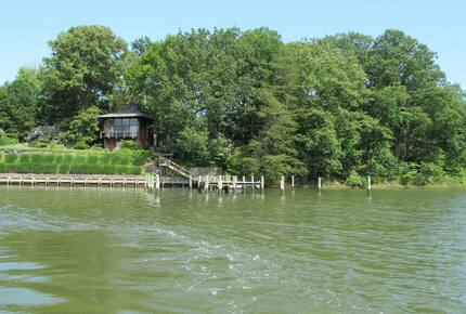 Chesapeake Bay Treehouse - Edgewater, Maryland