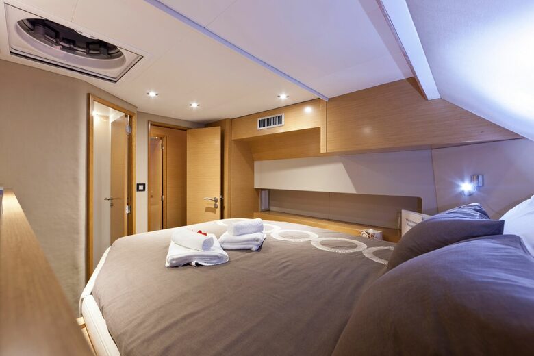 TradeWinds Yacht Cabin for 2 - FIJI Sailing Vacation - Nadi, Fiji