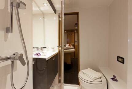 TradeWinds Yacht Cabin for 2 - FIJI Sailing Vacation - Nadi, Fiji