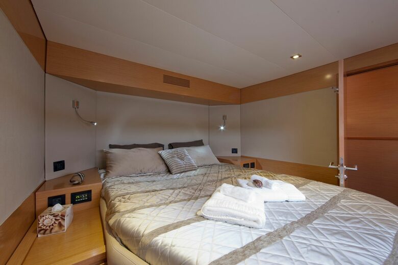 TradeWinds Yacht Cabin for 2 - FIJI Sailing Vacation - Nadi, Fiji