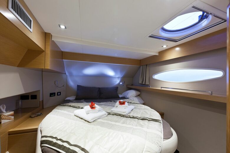 TradeWinds Yacht Cabin for 2 - FIJI Sailing Vacation - Nadi, Fiji